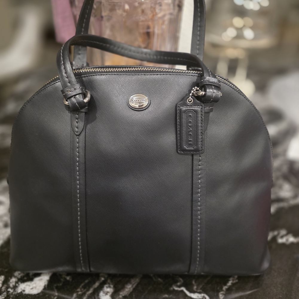EUC Coach Cora Peyton Black Saffiano Alma Black Leather Handbag